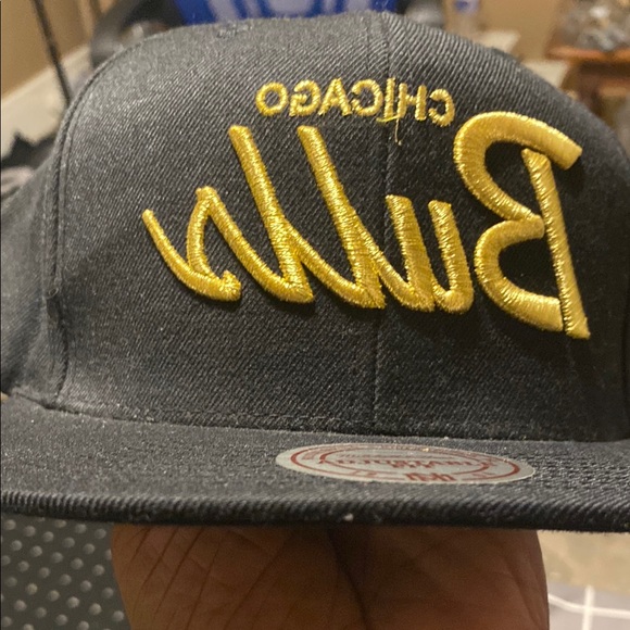 Chicago Bulls Black Snapback Hat - Picture 2 of 3